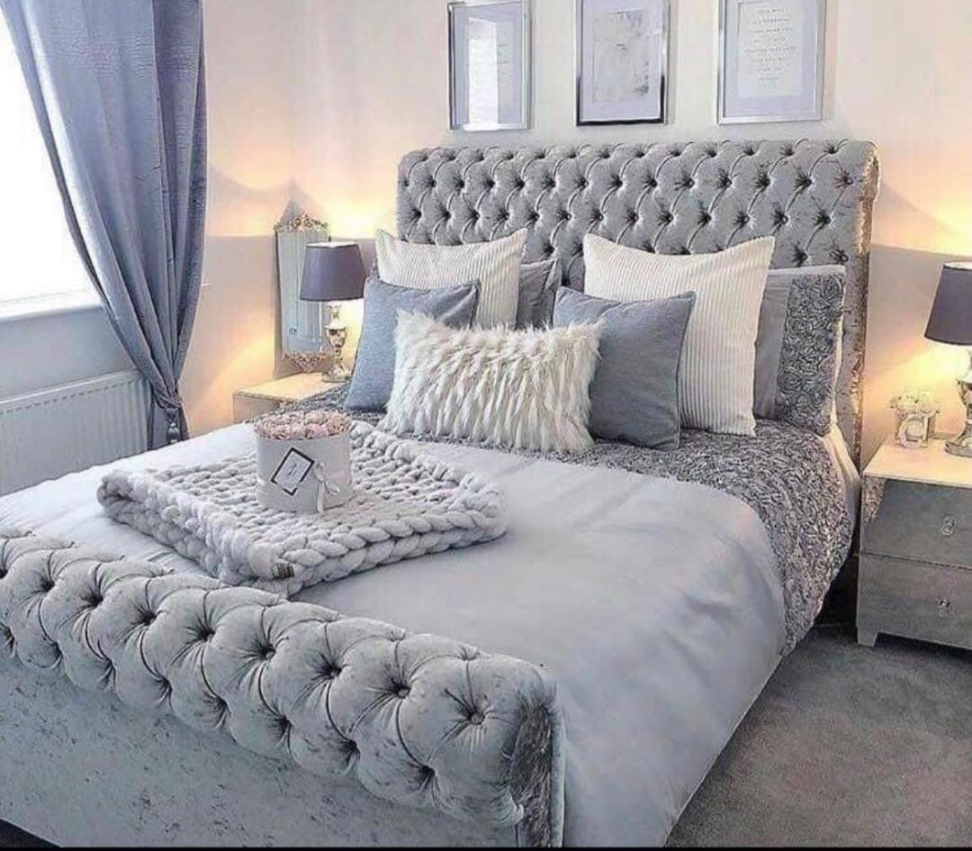 Sleigh Bed